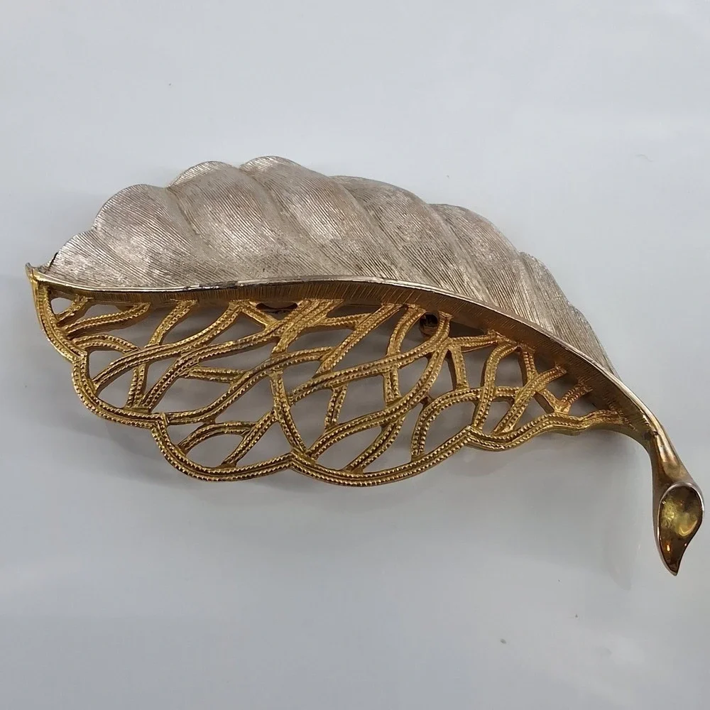 Vintage JJ Jonette‎ Two-Tone Gold Silver Lattice Openwork Leaf Brooch Pin 1980s